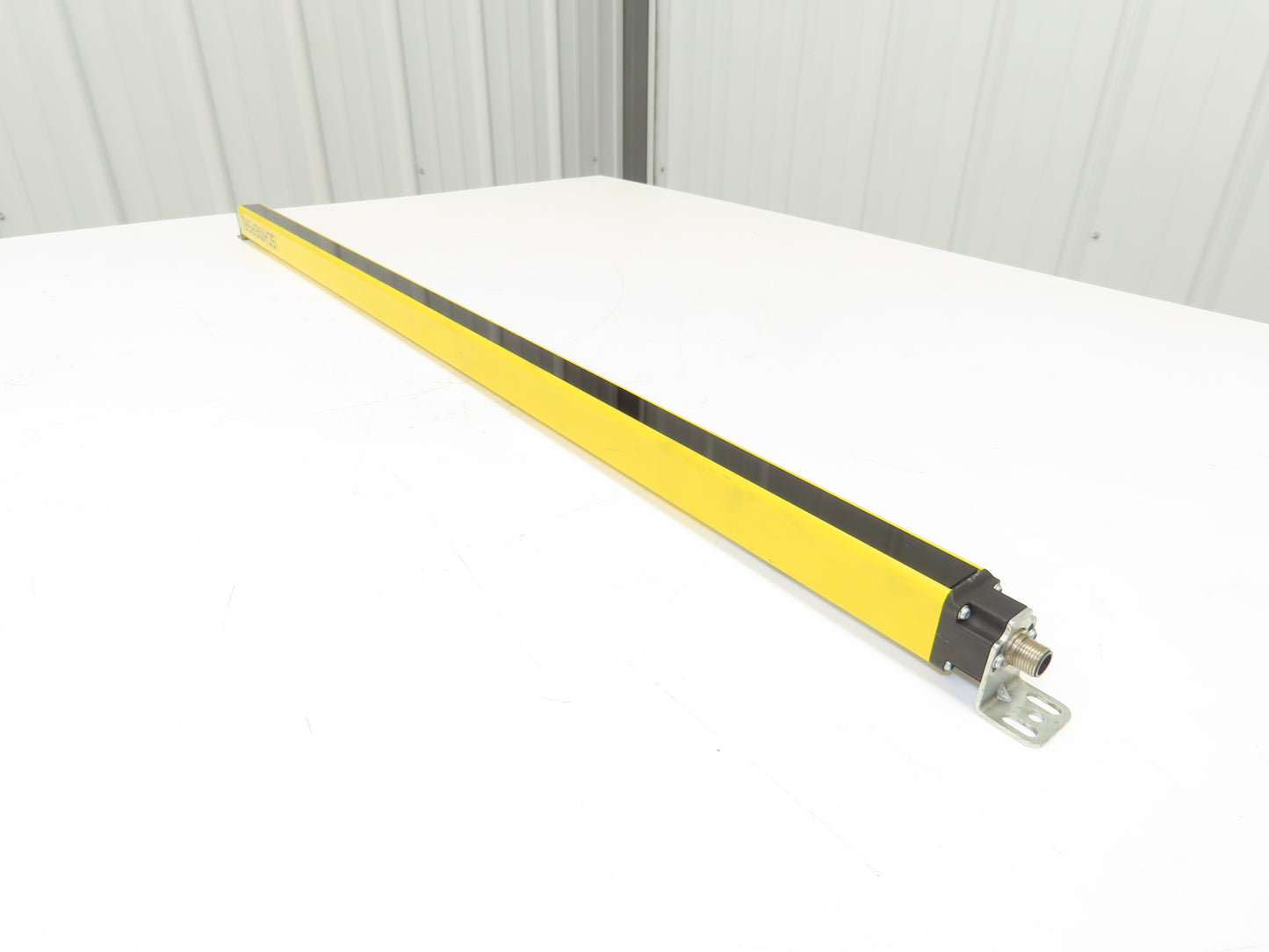 Schmersal SLC440COM-ER-0890-14 Safety Light Curtain Receiver