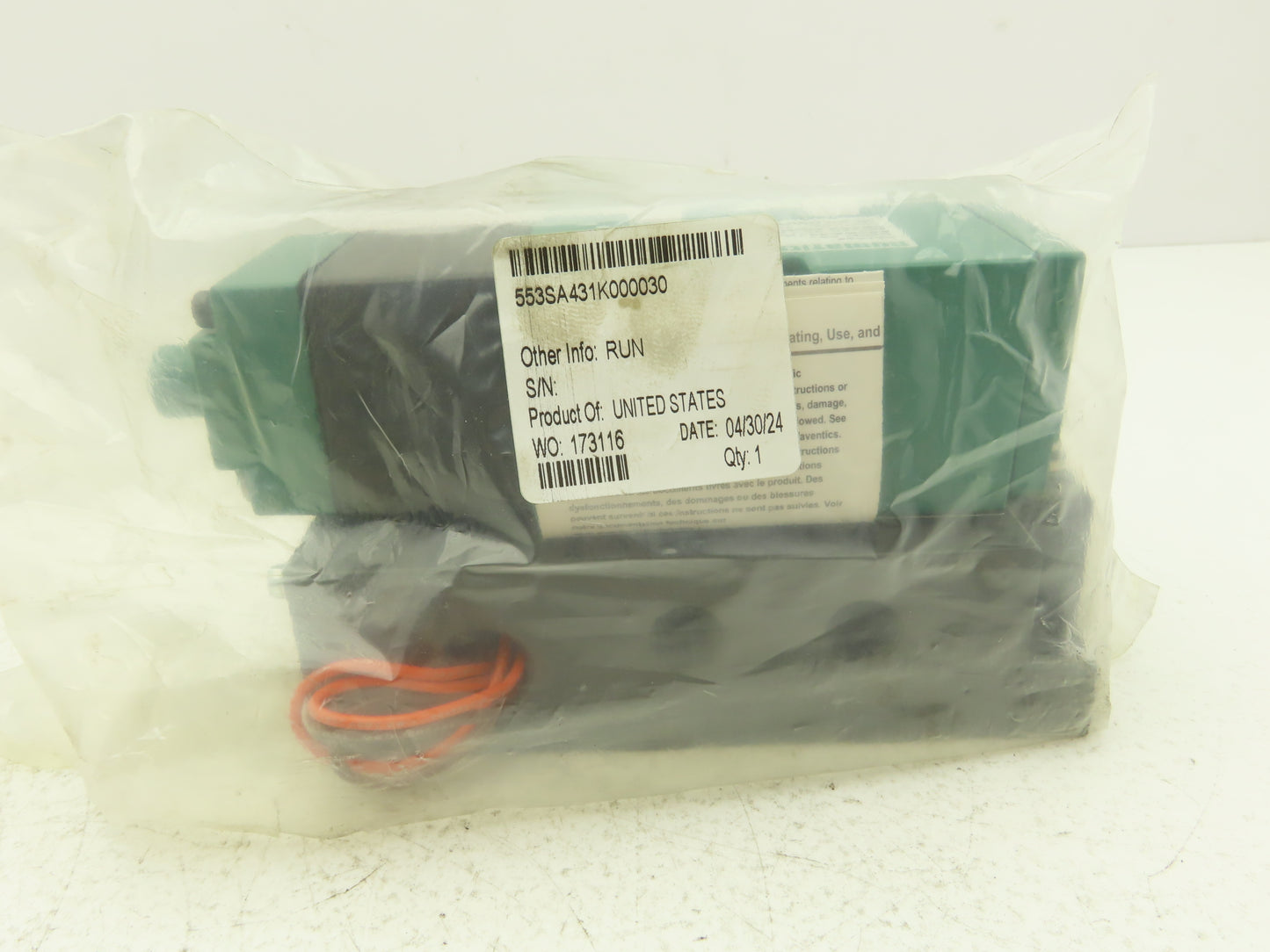 Numatics 553SA431K000030 Pneumatic Directional Solenoid Valve 3/8" Manifold 120V
