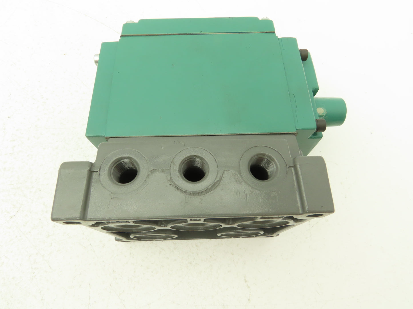 Numatics 32JPR441O000000 Pneumatic Directional Control Valve 1/4"NPT Manifold