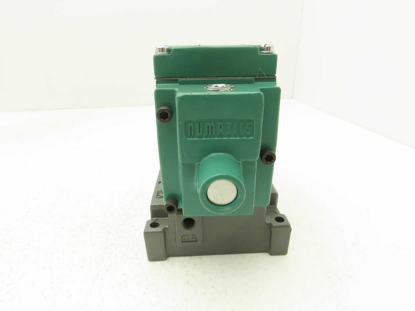 Numatics 32JPR441O000000 Pneumatic Directional Control Valve 1/4"NPT Manifold