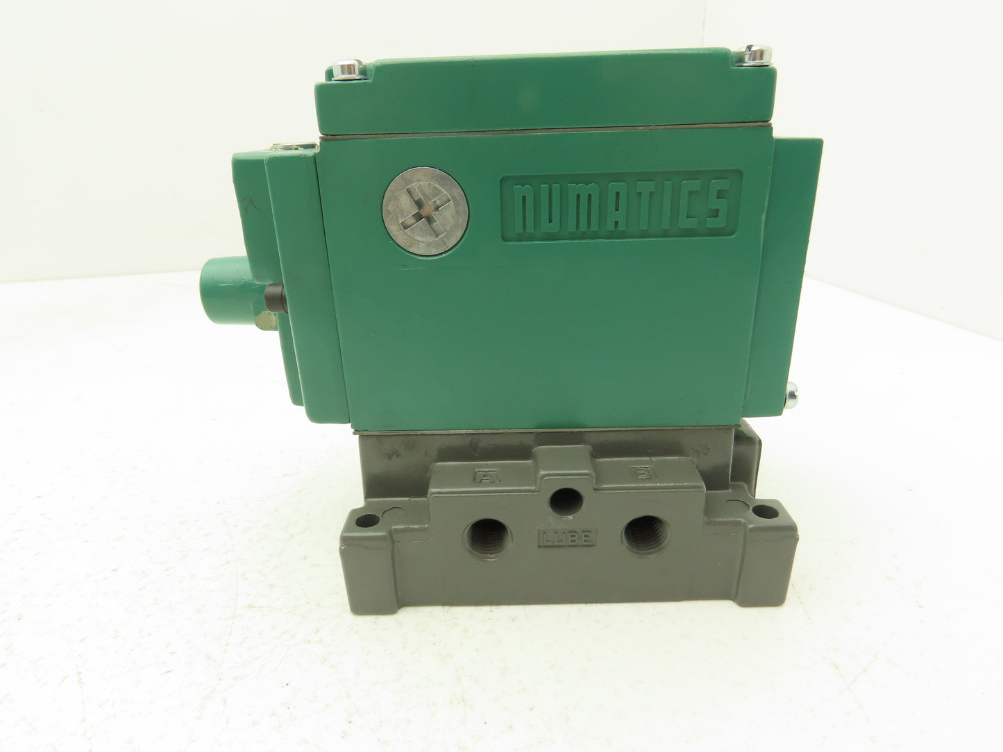 Numatics 32JPR441O000000 Pneumatic Directional Control Valve 1/4"NPT Manifold