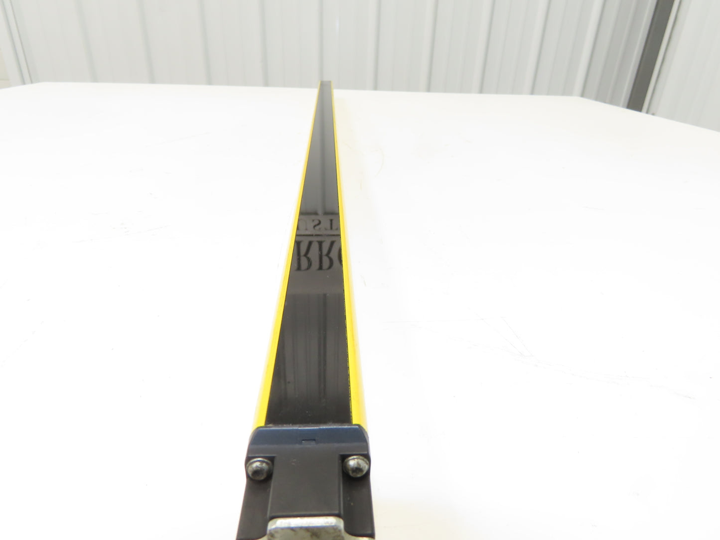 Schmersal SLC440COM-ER-0890-14 Safety Light Curtain Transmitter