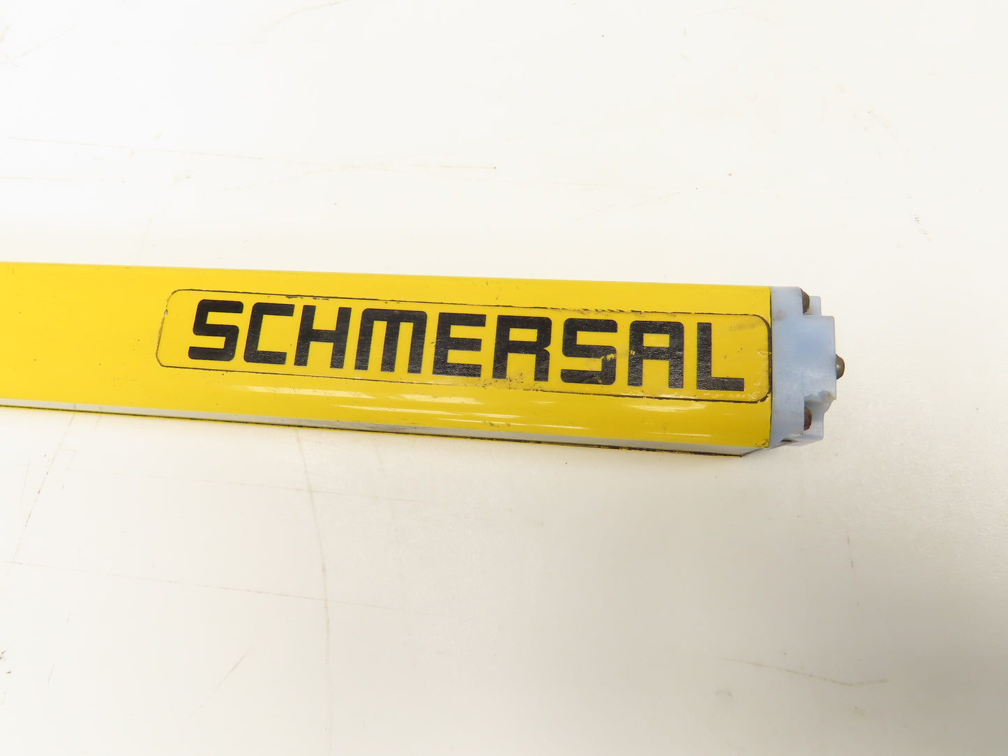 Schmersal SLC440COM-ER-0890-14 Safety Light Curtain Transmitter