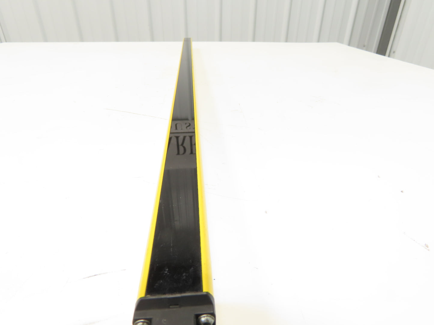 Schmersal SLC440COM-ER-0890-14 Safety Light Curtain Transmitter