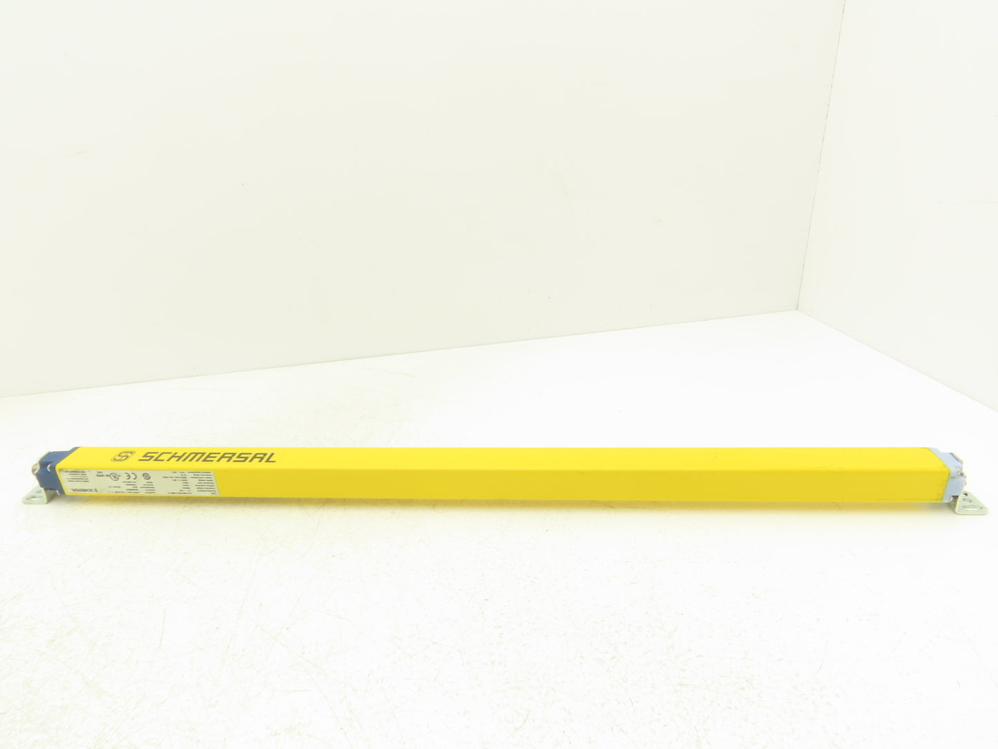 Schmersal SLC440COM-E-0650-14 Safety Light Curtain Transmitter Only