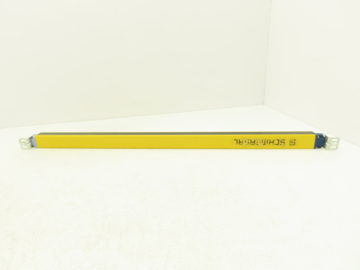 Schmersal SLC440COM-E-0650-14 Safety Light Curtain Transmitter Only