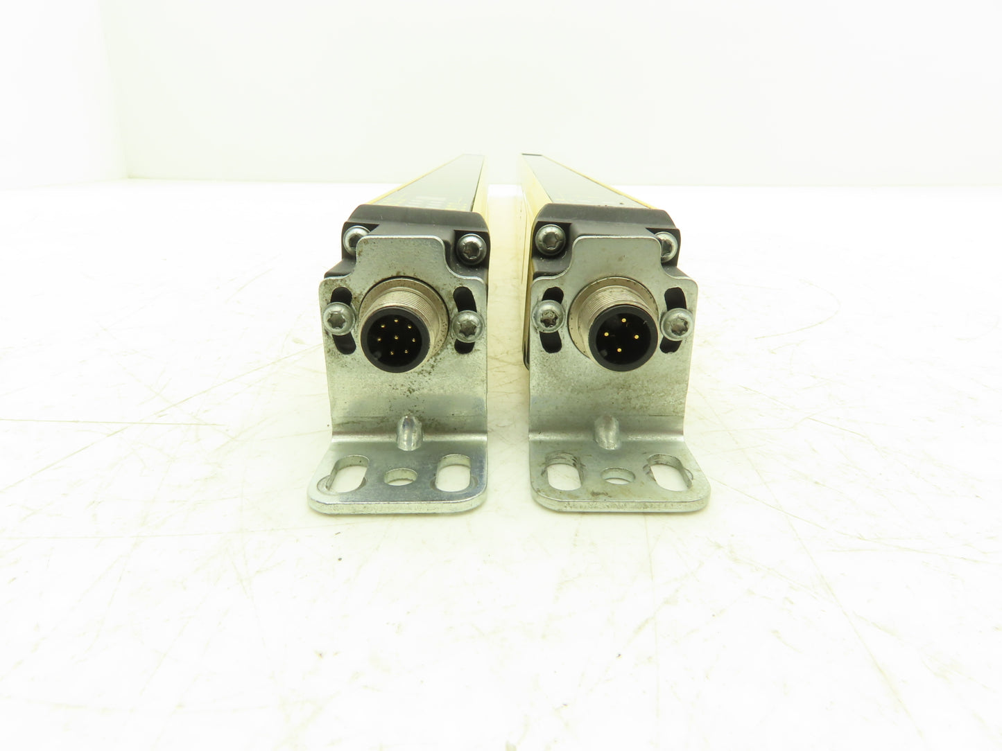 Schmersal SLC440-ER-0490-14-01 Safety Light Curtain Transmitter & Receiver Set