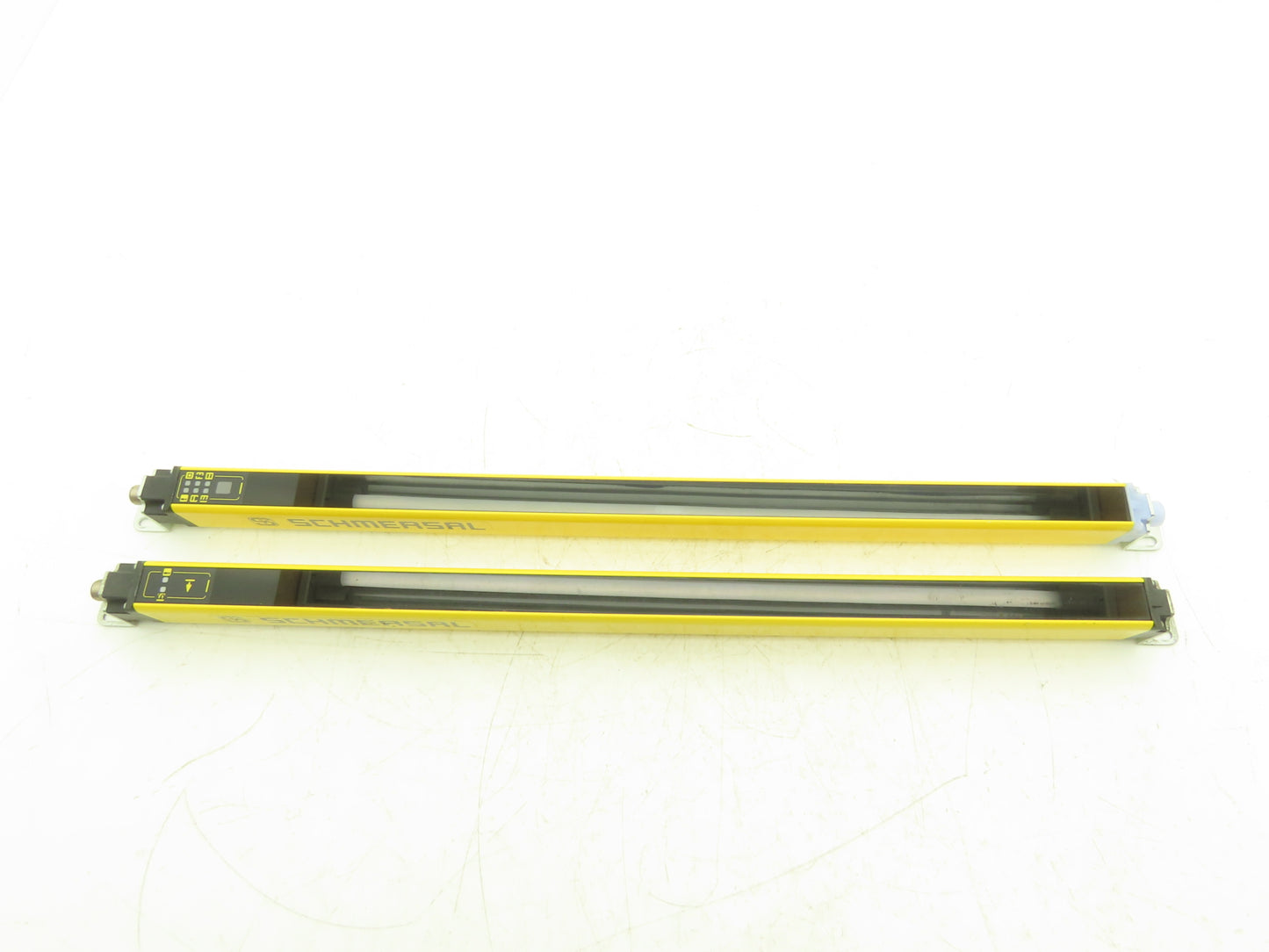 Schmersal SLC440-ER-0490-14-01 Safety Light Curtain Transmitter & Receiver Set