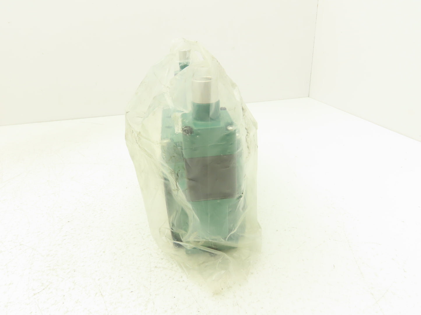 Numatics 33DSP400O011B30 Pneumatic Directional Solenoid Valve 120V