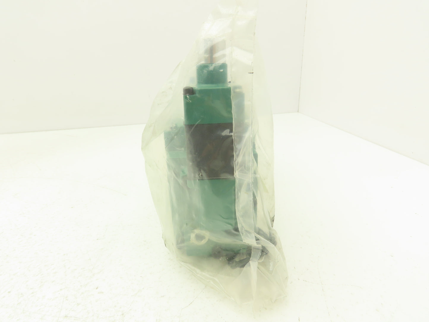 Numatics 33DSP400O011B30 Pneumatic Directional Solenoid Valve 120V