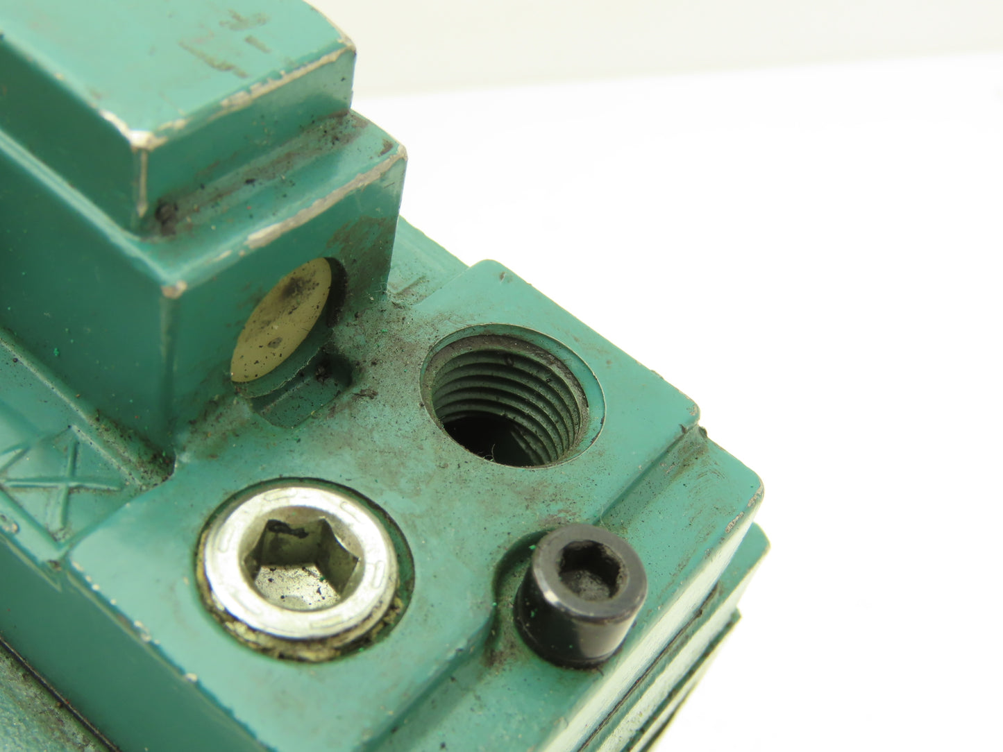 Numatics 228-536B Pneumatic Directional Solenoid Valve Coil 120V