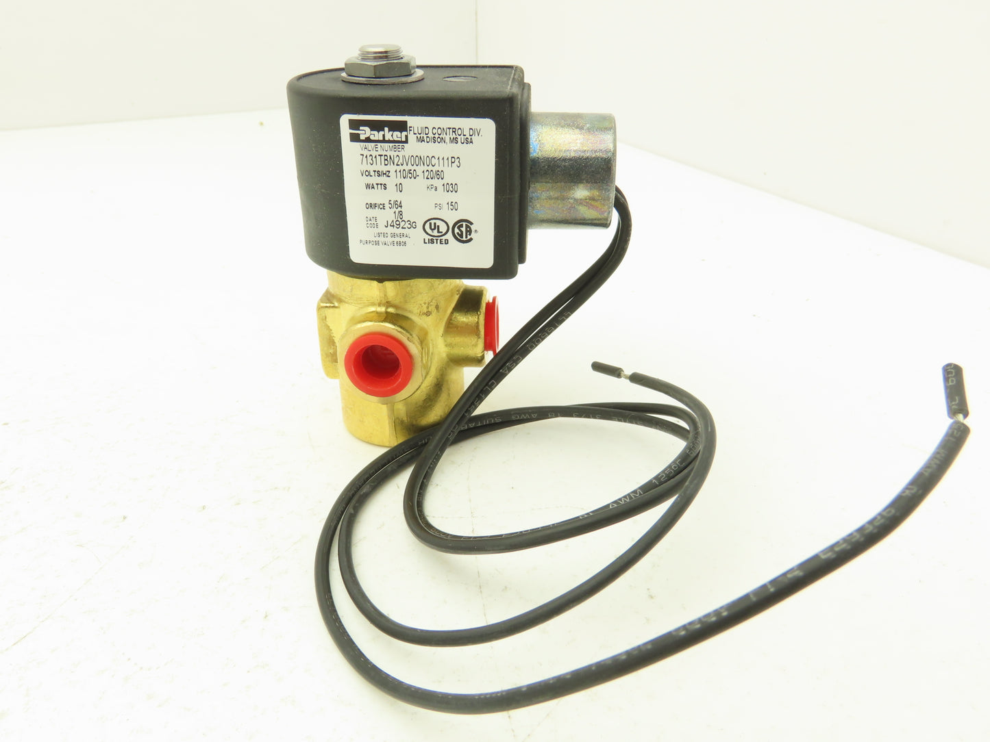 Parker Skinner 7131TBN2JV00N0C111P3 Solenoid Valve 3-Way 1/4"NPT 120V N.C.