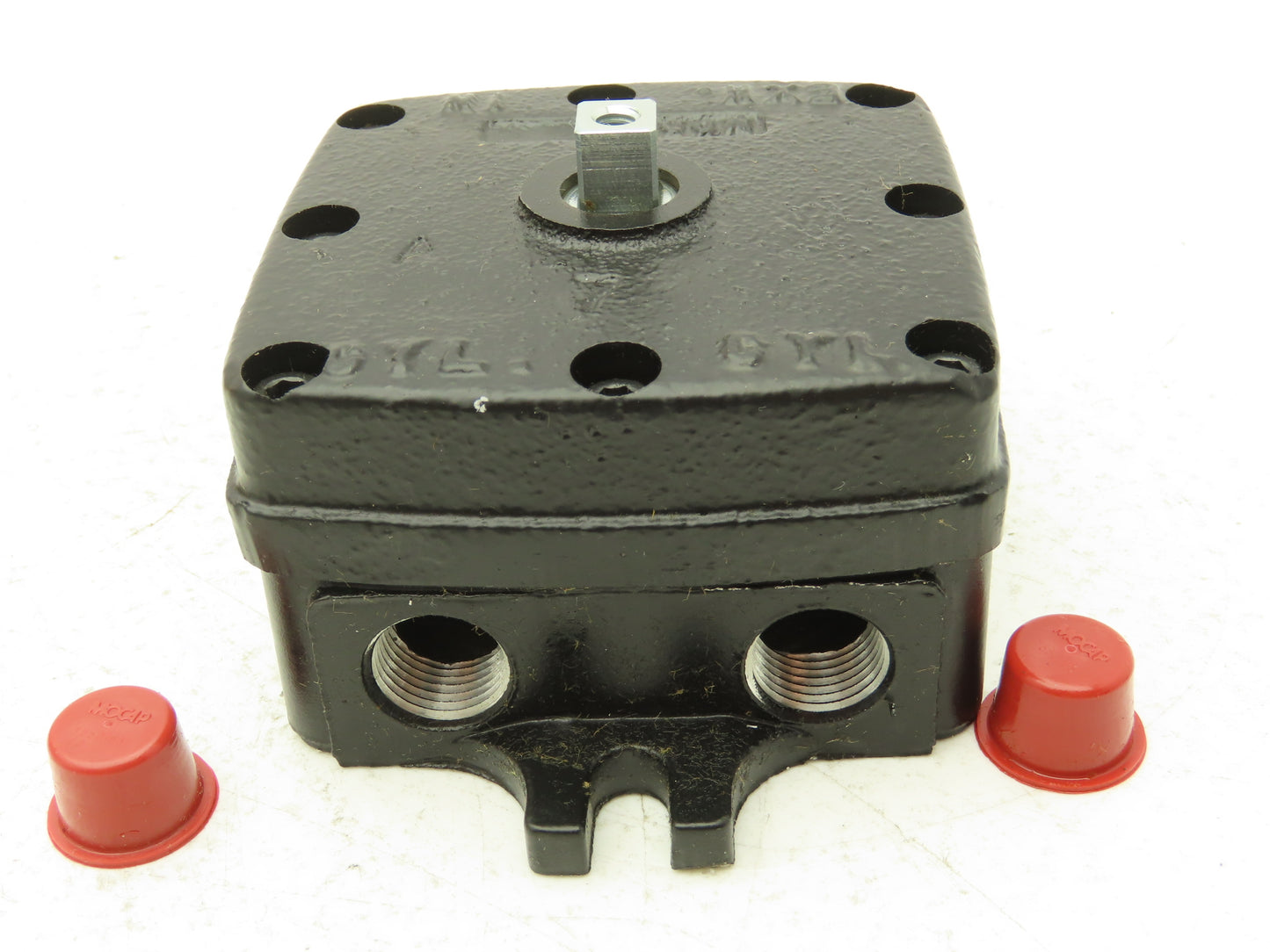 Parker PL37 Pneumatic Manual Directional Valve 4-Way 3-Pos 3/8"NPT w/Handle