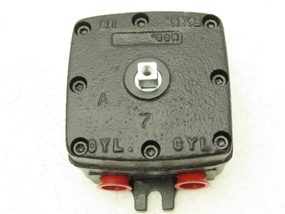 Parker PL37 Pneumatic Manual Directional Valve 4-Way 3-Pos 3/8"NPT w/Handle