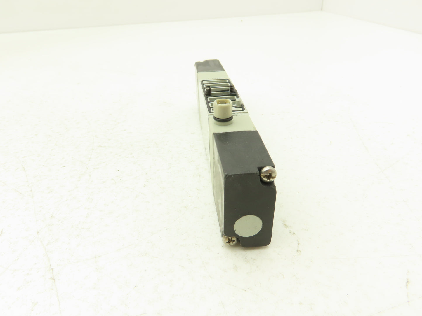 Numatics Aventics 051BBD00M000061 Pneumatic Solenoid Valve 100PSI 24VDC