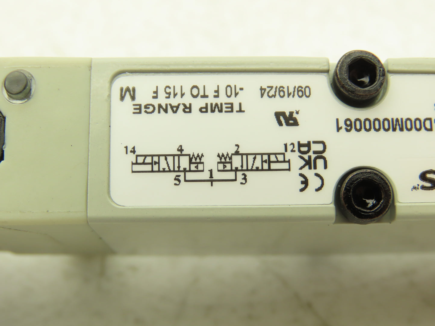 Numatics Aventics 051BBD00M000061 Pneumatic Solenoid Valve 100PSI 24VDC