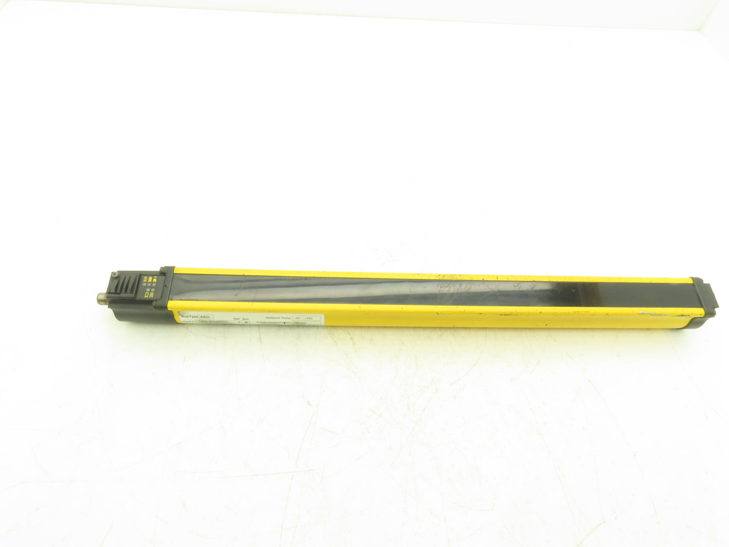 Allen Bradley 440L-R4J0480YD Light Curtain Guardmaster Receiver Only Ser A Rev B