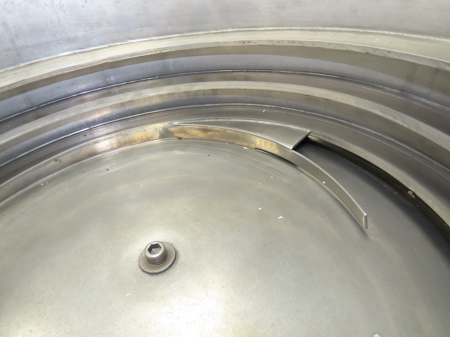 18" Vibratory Bowl Parts Feeder 115V Magnetic Coil Stainless 7/8" Wide Product