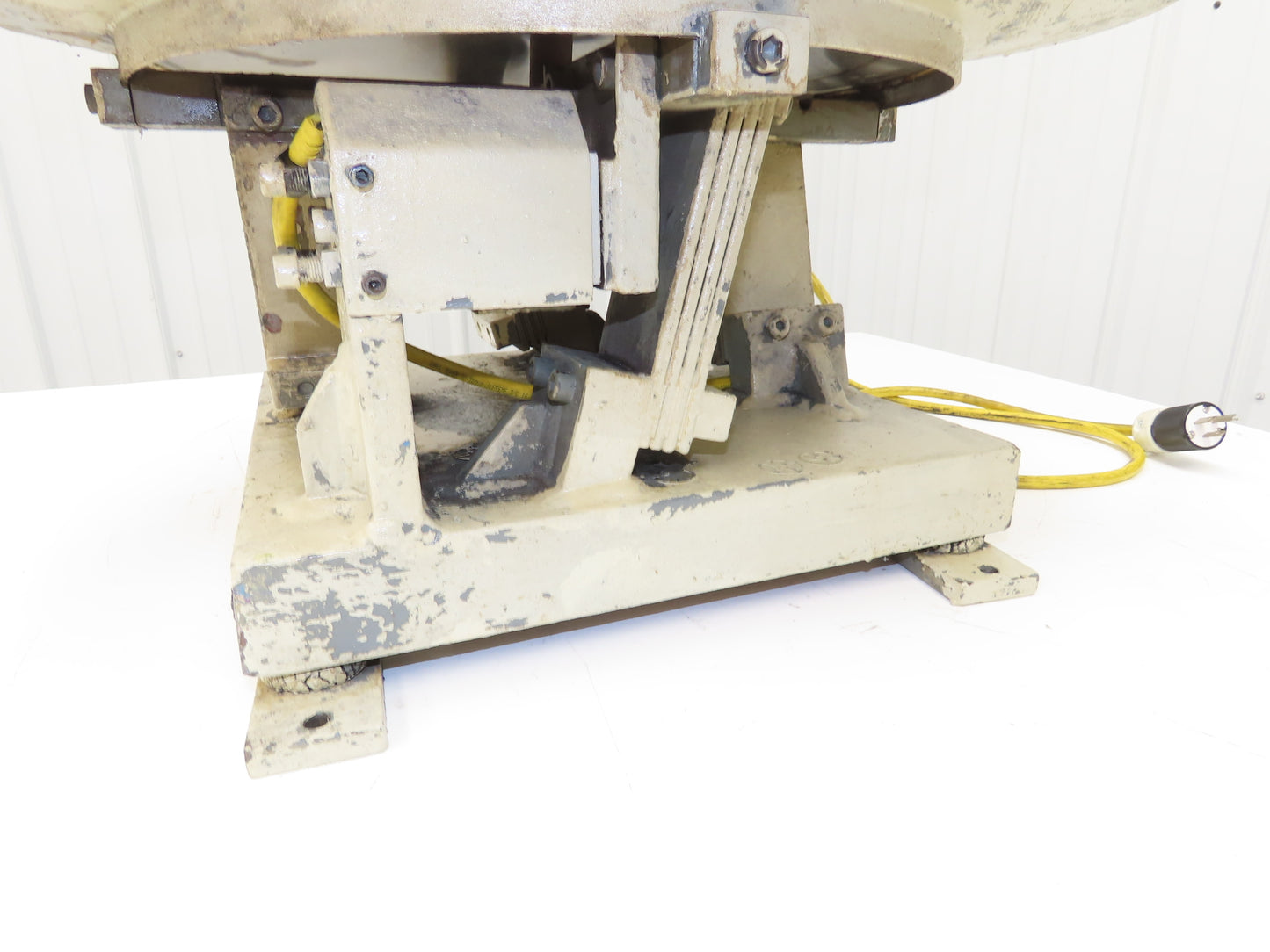 18" Vibratory Bowl Parts Feeder 115V Magnetic Coil Stainless 7/8" Wide Product