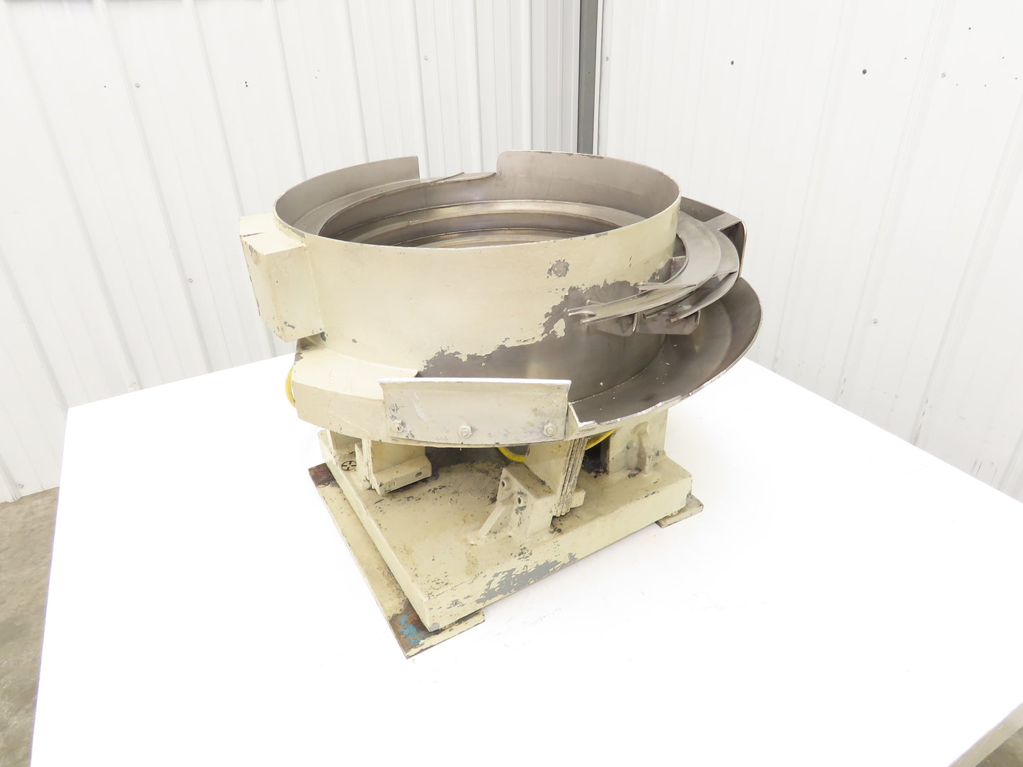 18" Vibratory Bowl Parts Feeder 115V Magnetic Coil Stainless 7/8" Wide Product