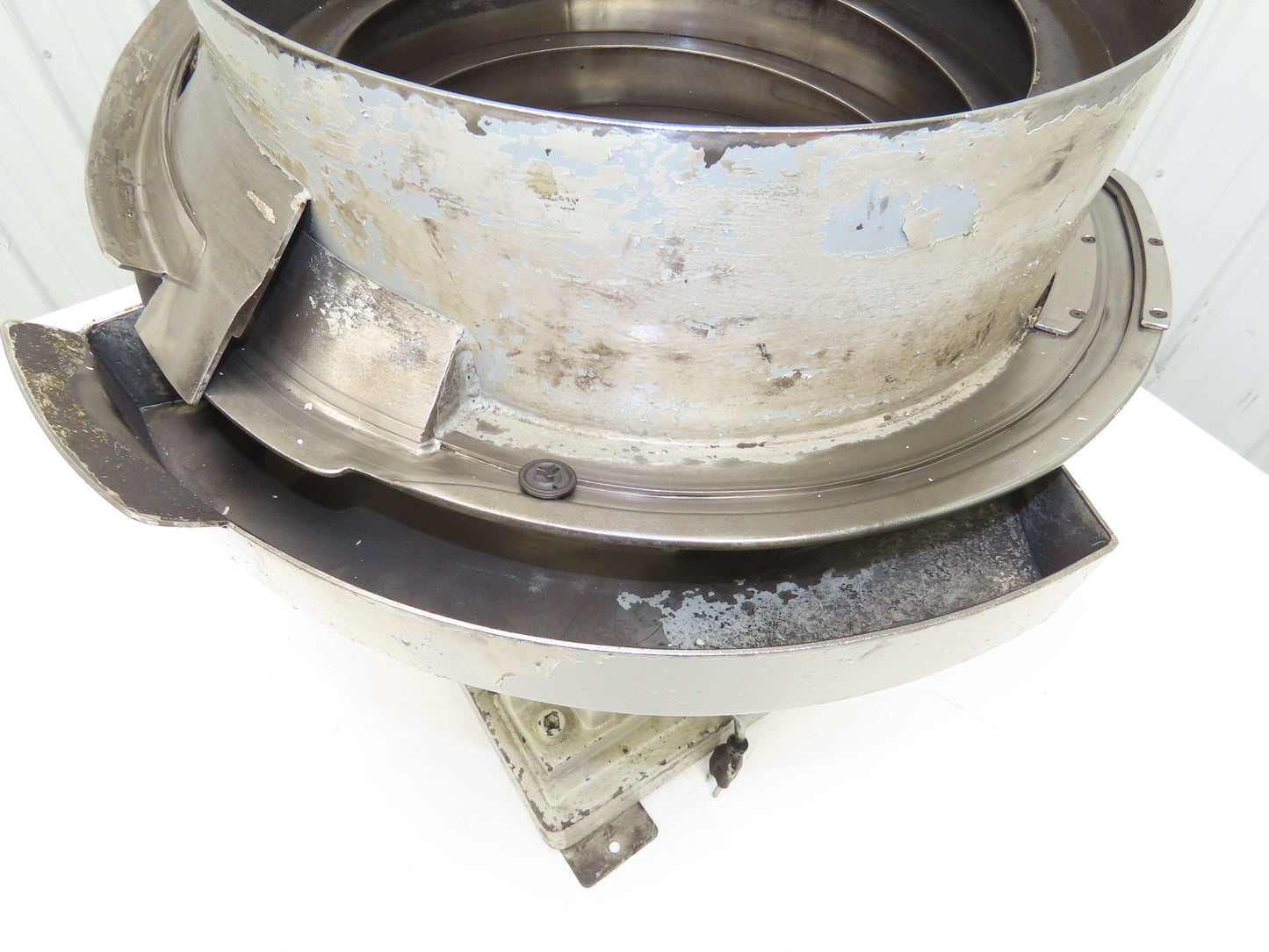 18" Vibratory Bowl Parts Feeder 115V Magnetic Coil Stainless 15/16" Wide Product