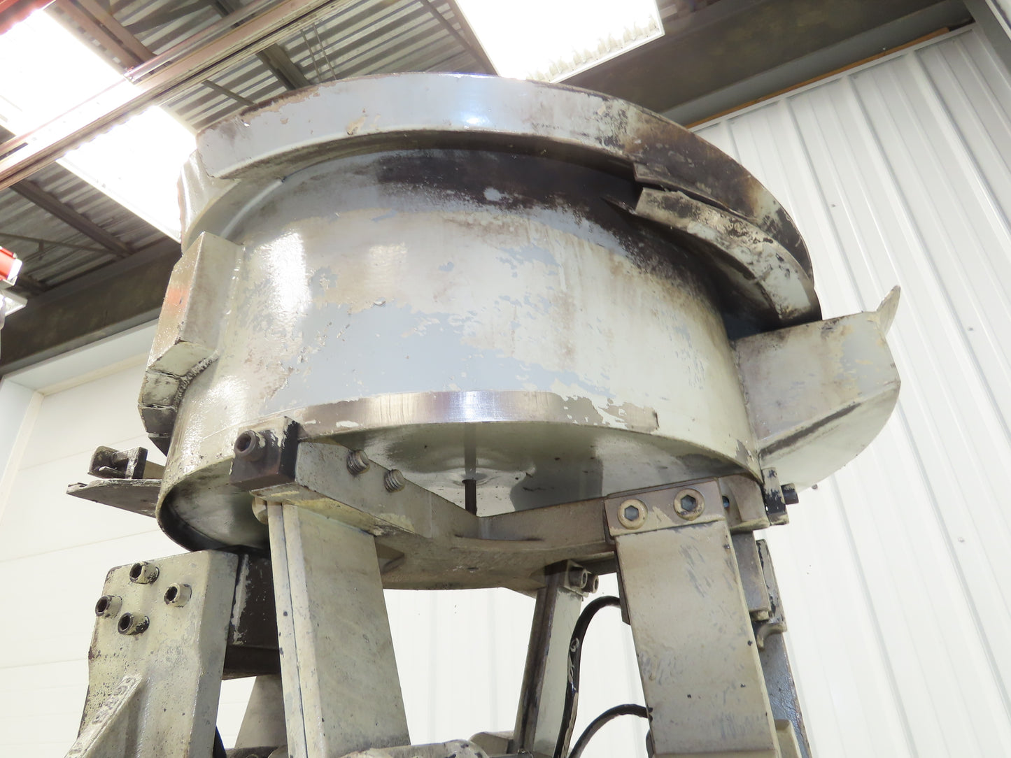 18" Vibratory Bowl Parts Feeder 115V Magnetic Coil Stainless 15/16" Wide Product