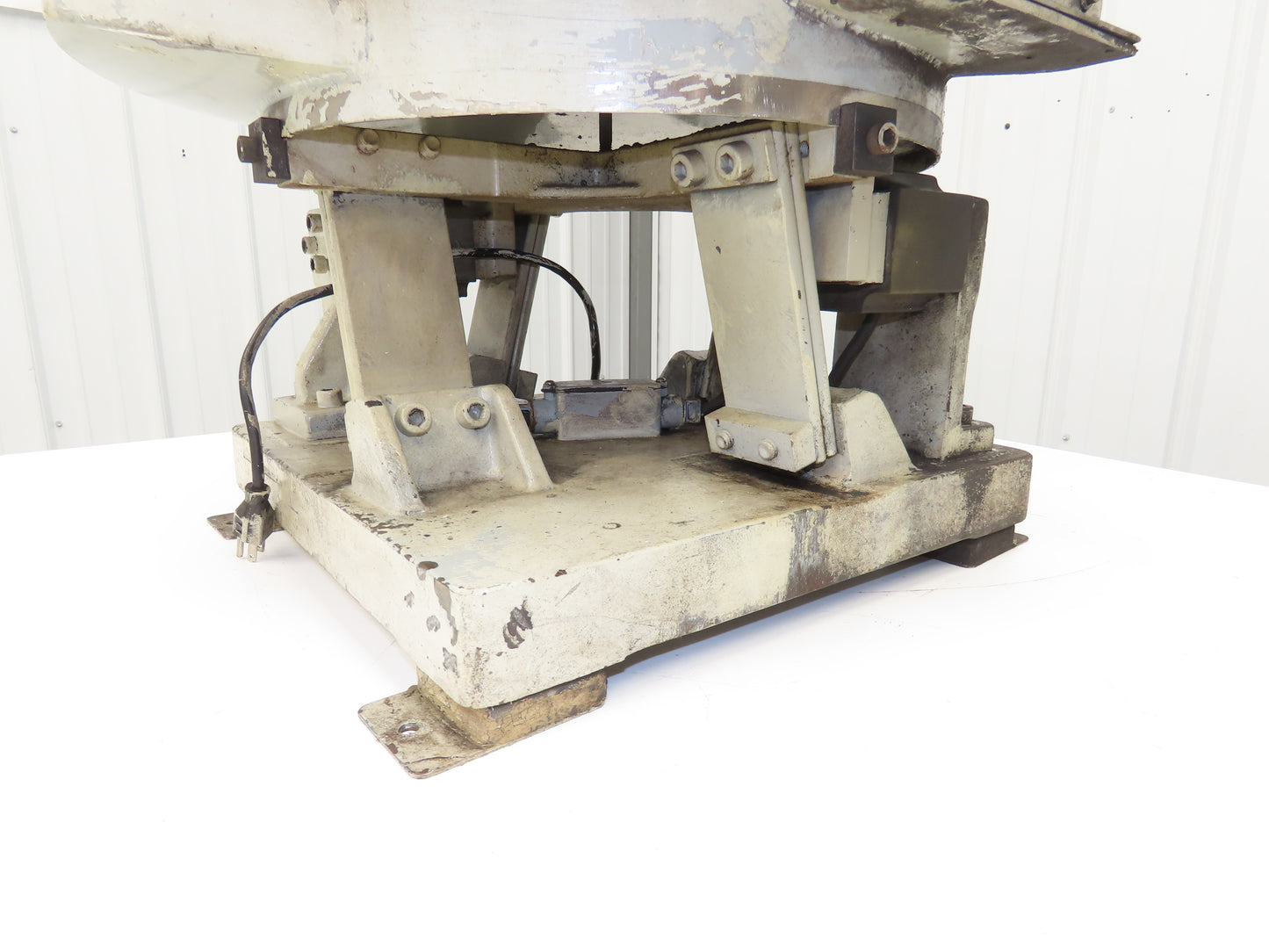 18" Vibratory Bowl Parts Feeder 115V Magnetic Coil Stainless 15/16" Wide Product