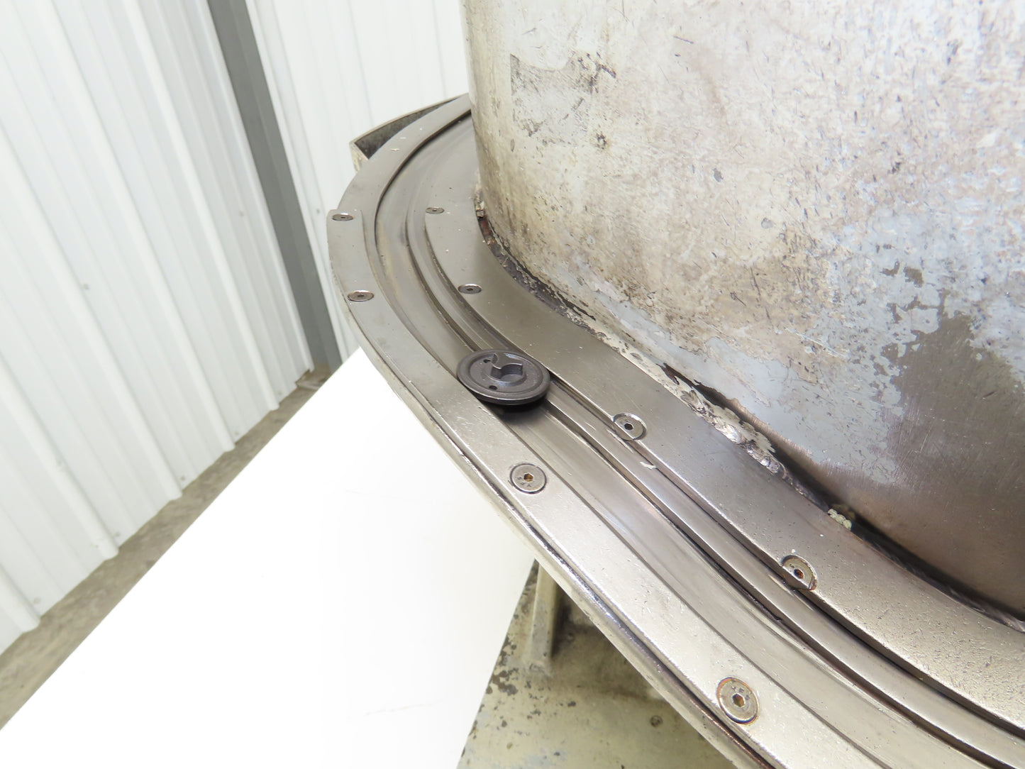 18" Vibratory Bowl Parts Feeder 115V Magnetic Coil Stainless 15/16" Wide Product