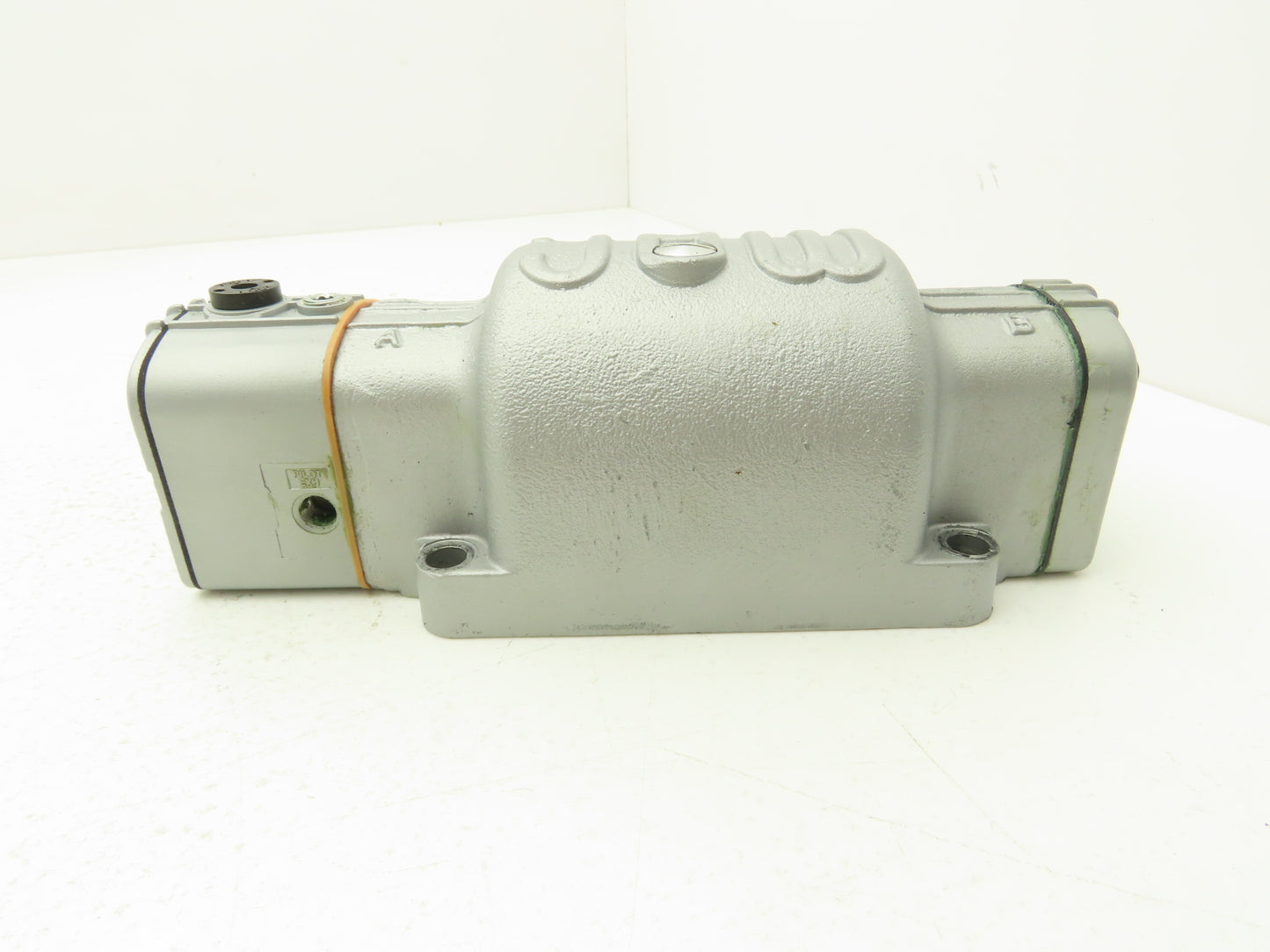 MAC Valves 1303G-111D-1 Pneumatic Solenoid Valve 10-150PSI 120V