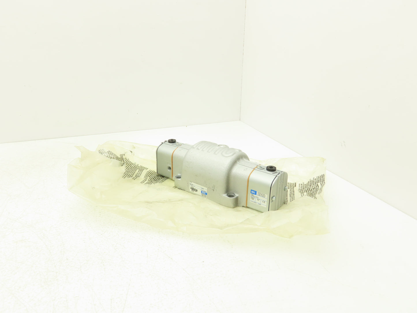 MAC Valves 1303G-111D-1 Pneumatic Solenoid Valve 10-150PSI 120V