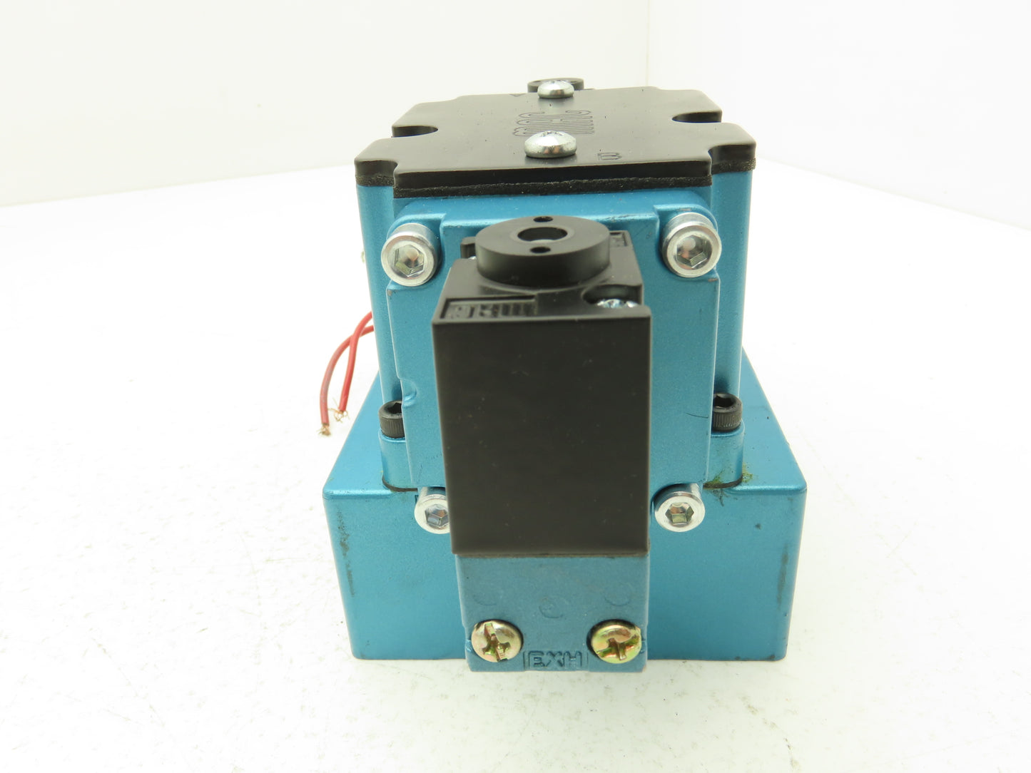 MAC 6521B-311-PM-111DA Pneumatic Solenoid Valve 150PSI 120V 3/4"NPT Manifold