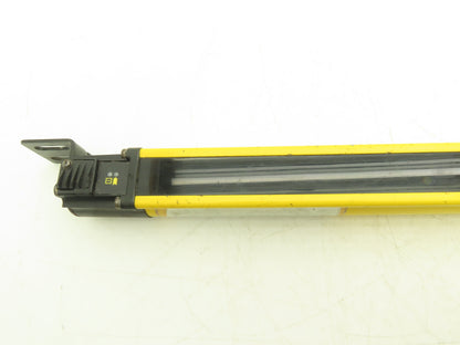 Allen Bradley 440L-T4J0480YD Light Curtain Guardmaster Transmitter Ser A Rev A