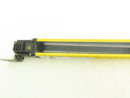 Allen Bradley 440L-T4J0480YD Light Curtain Guardmaster Transmitter - READ