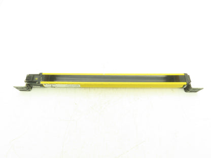 Allen Bradley 440L-T4J0480YD Light Curtain Guardmaster Transmitter - READ