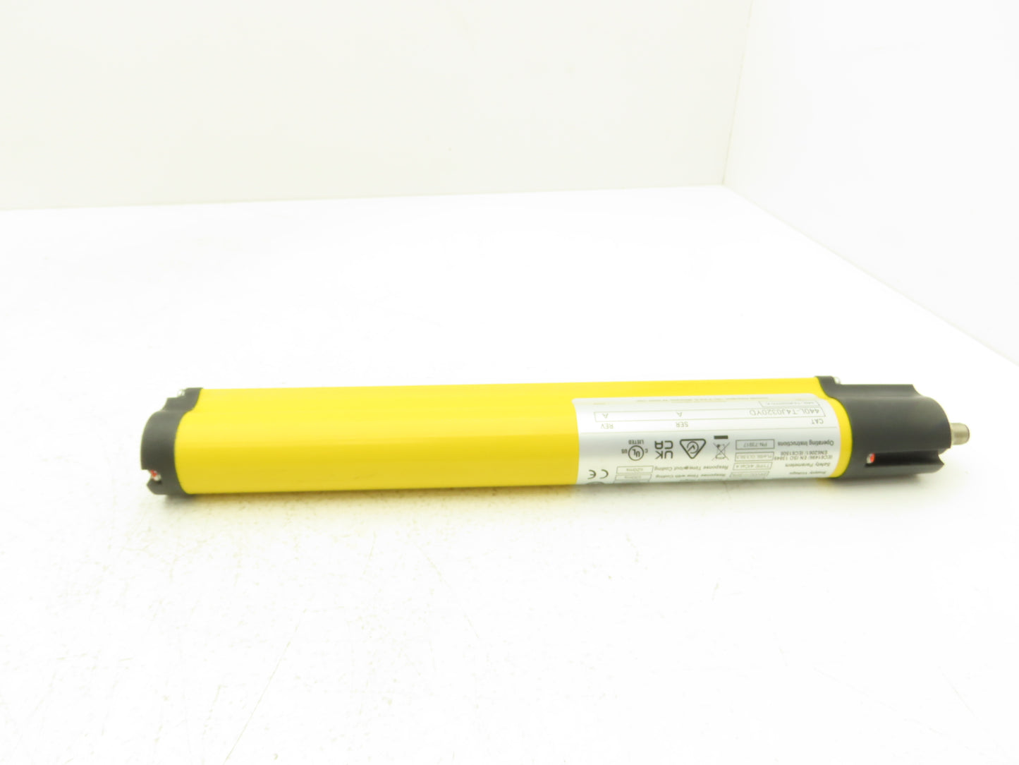 Allen Bradley 440L-T4J0320YD Light Curtain Guardmaster Transmitter Ser A Rev A