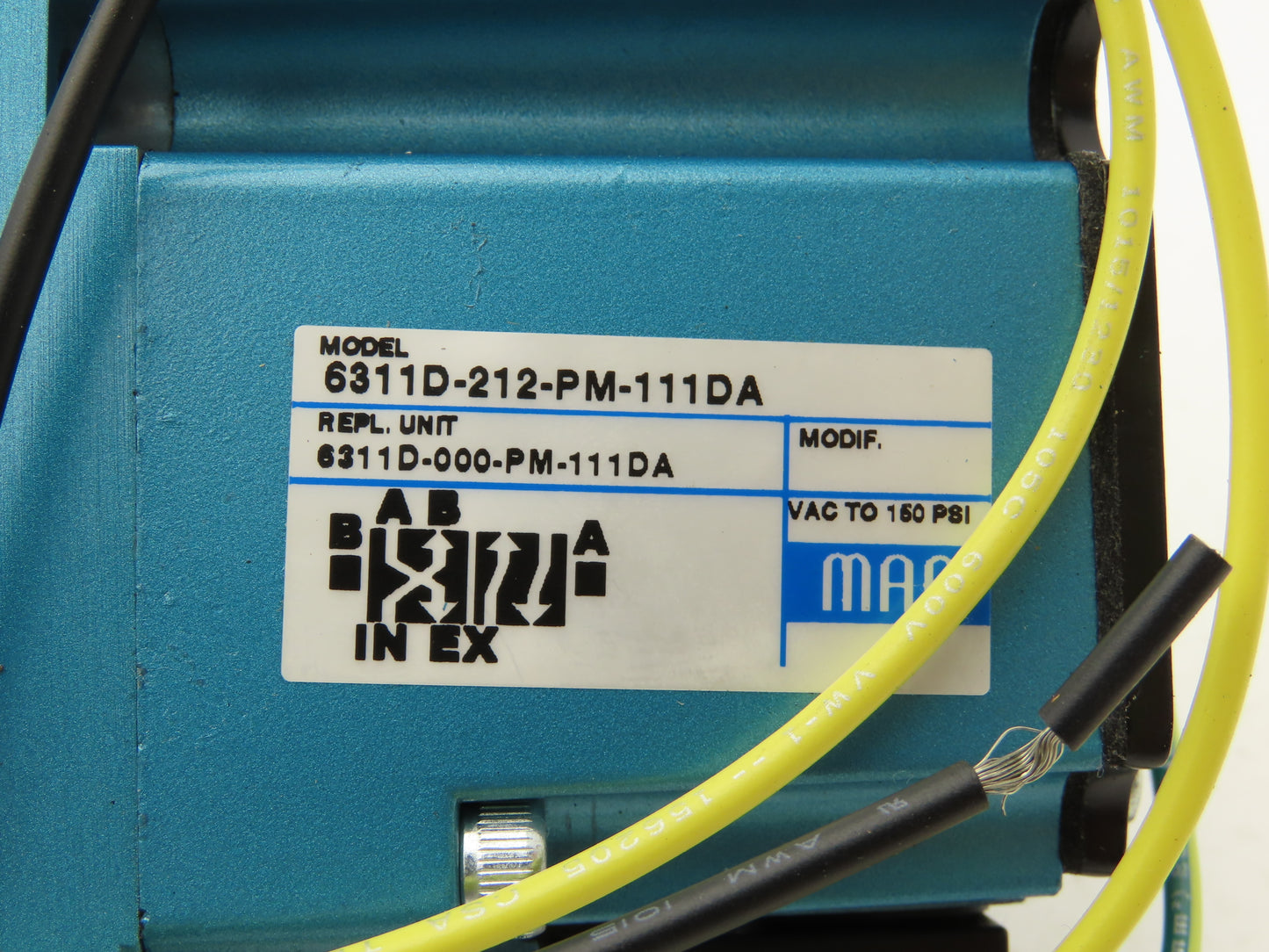 MAC 6311D-212-PM-111DA Pneumatic Solenoid Valve 150PSI 120V 3/8"NPT Manifold