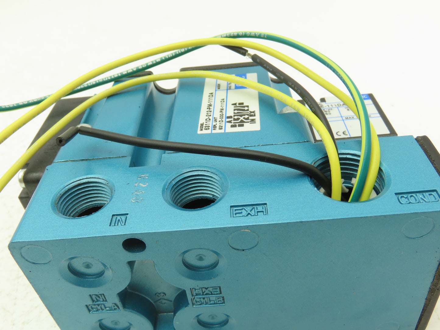 MAC 6311D-212-PM-111DA Pneumatic Solenoid Valve 150PSI 120V 3/8"NPT Manifold