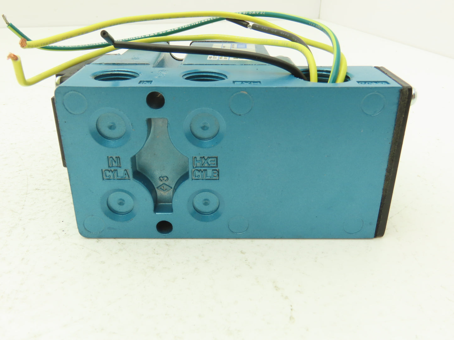 MAC 6311D-212-PM-111DA Pneumatic Solenoid Valve 150PSI 120V 3/8"NPT Manifold