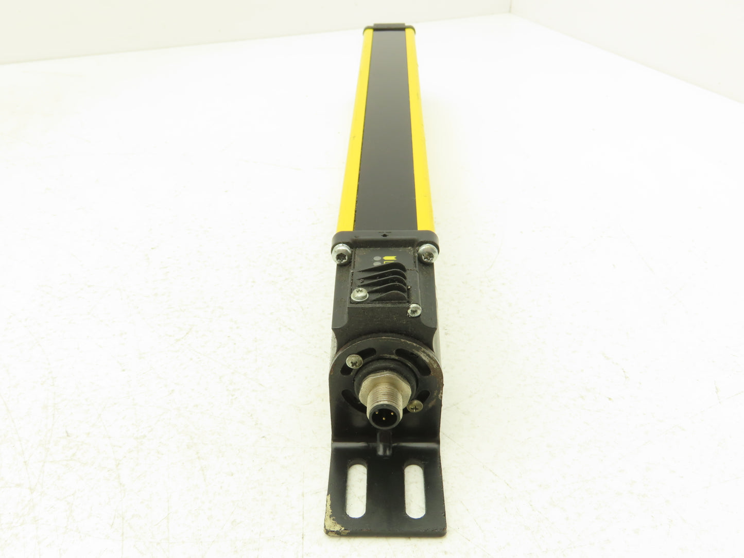 Allen Bradley 440L-T4J0320YD Light Curtain Guardmaster Transmitter Ser A Rev A