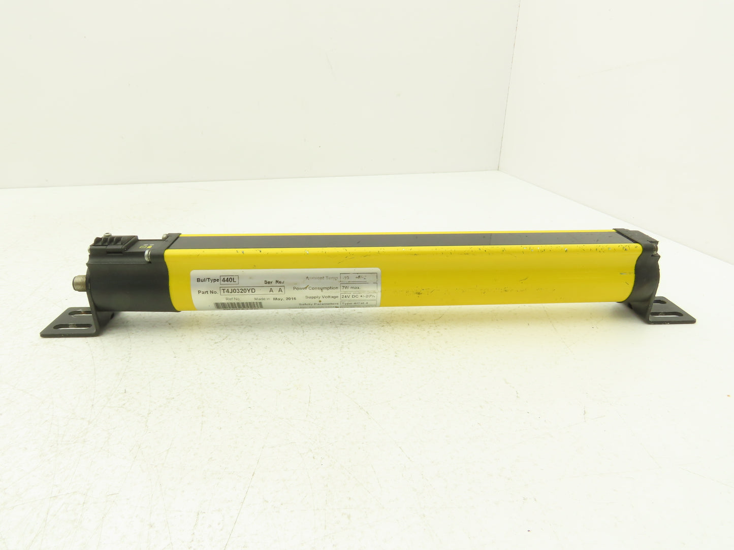 Allen Bradley 440L-T4J0320YD Light Curtain Guardmaster Transmitter Ser A Rev A