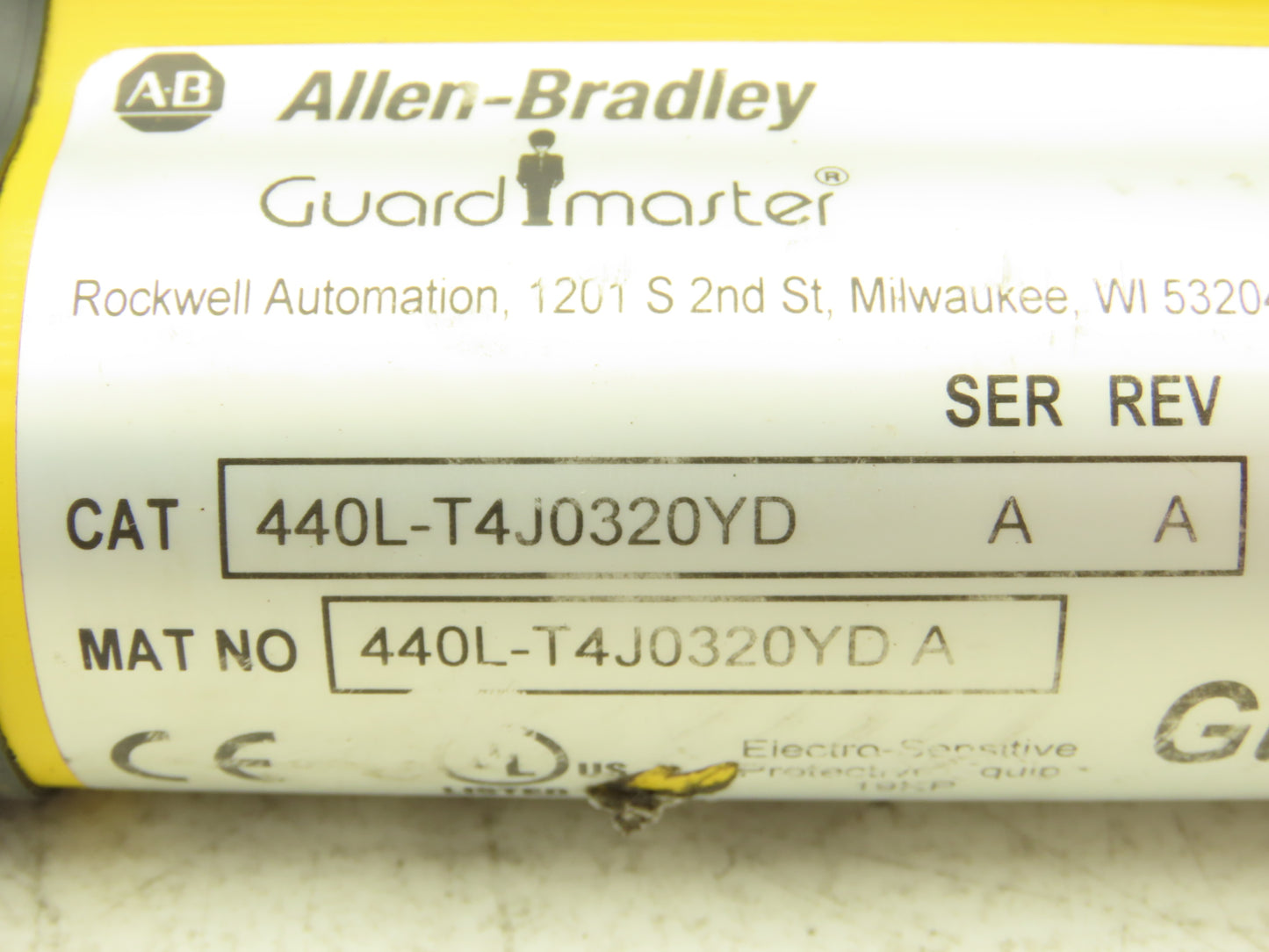 Allen Bradley 440L-T4J0320YD Light Curtain Guardmaster Transmitter Ser A Rev A