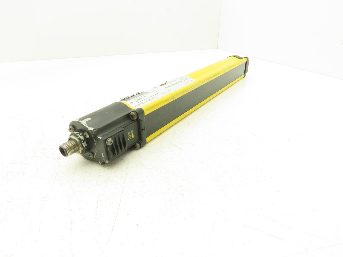 Allen Bradley 440L-T4J0320YD Light Curtain Guardmaster Transmitter Ser A Rev A