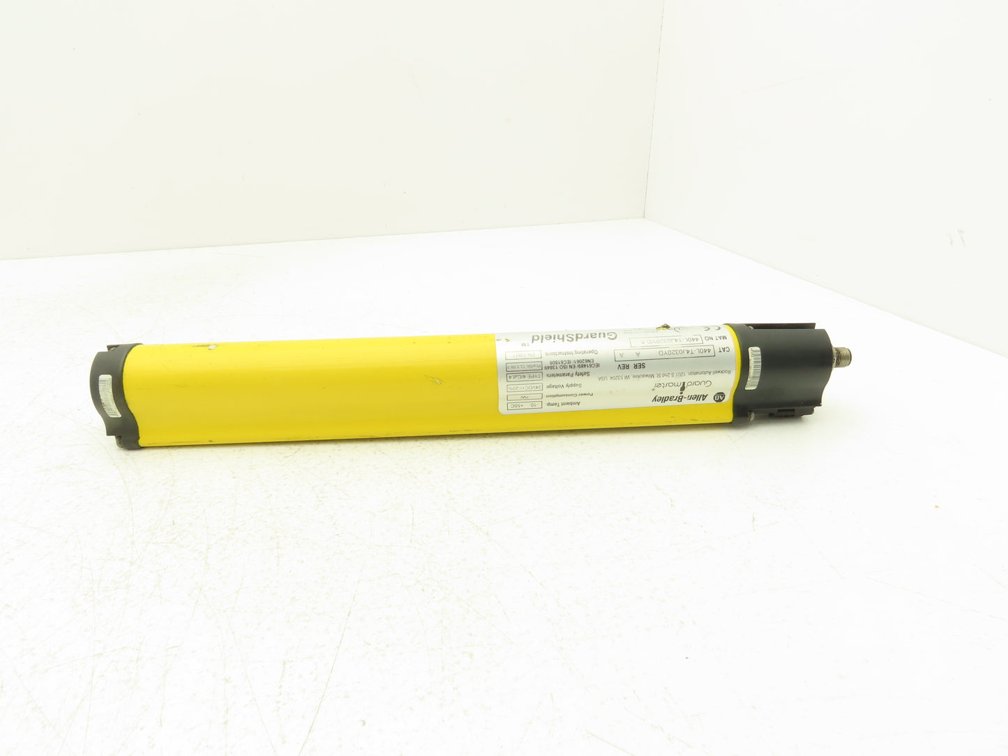 Allen Bradley 440L-T4J0320YD Light Curtain Guardmaster Transmitter Ser A Rev A