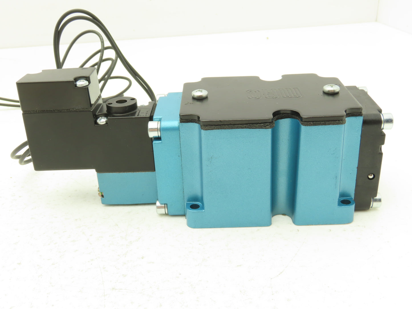 MAC 6512B-000-PM-111AA Pneumatic Solenoid Valve 150PSI 120V