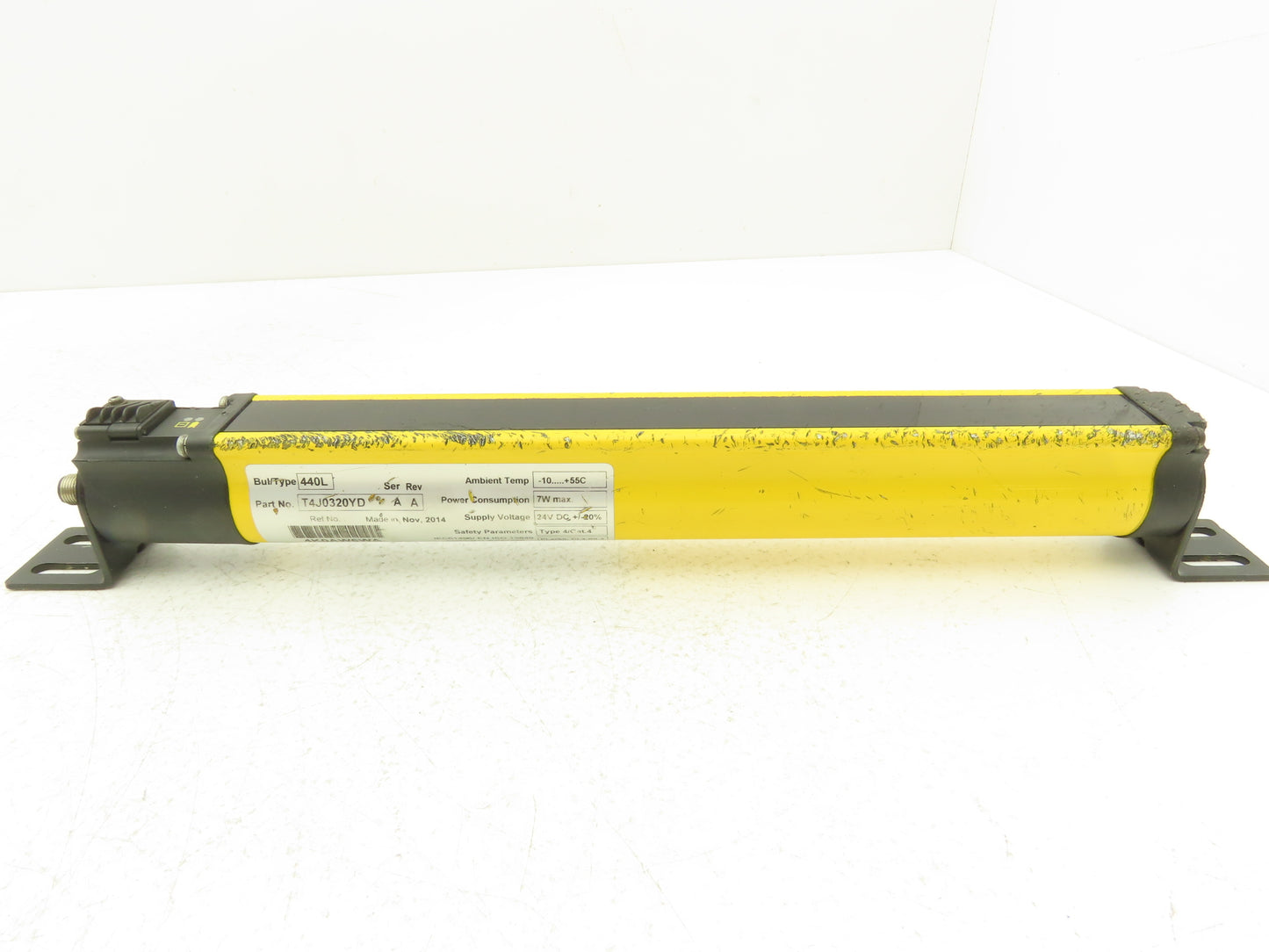 Allen Bradley 440L-T4J0320YD Light Curtain Guardmaster Transmitter Ser A Rev A