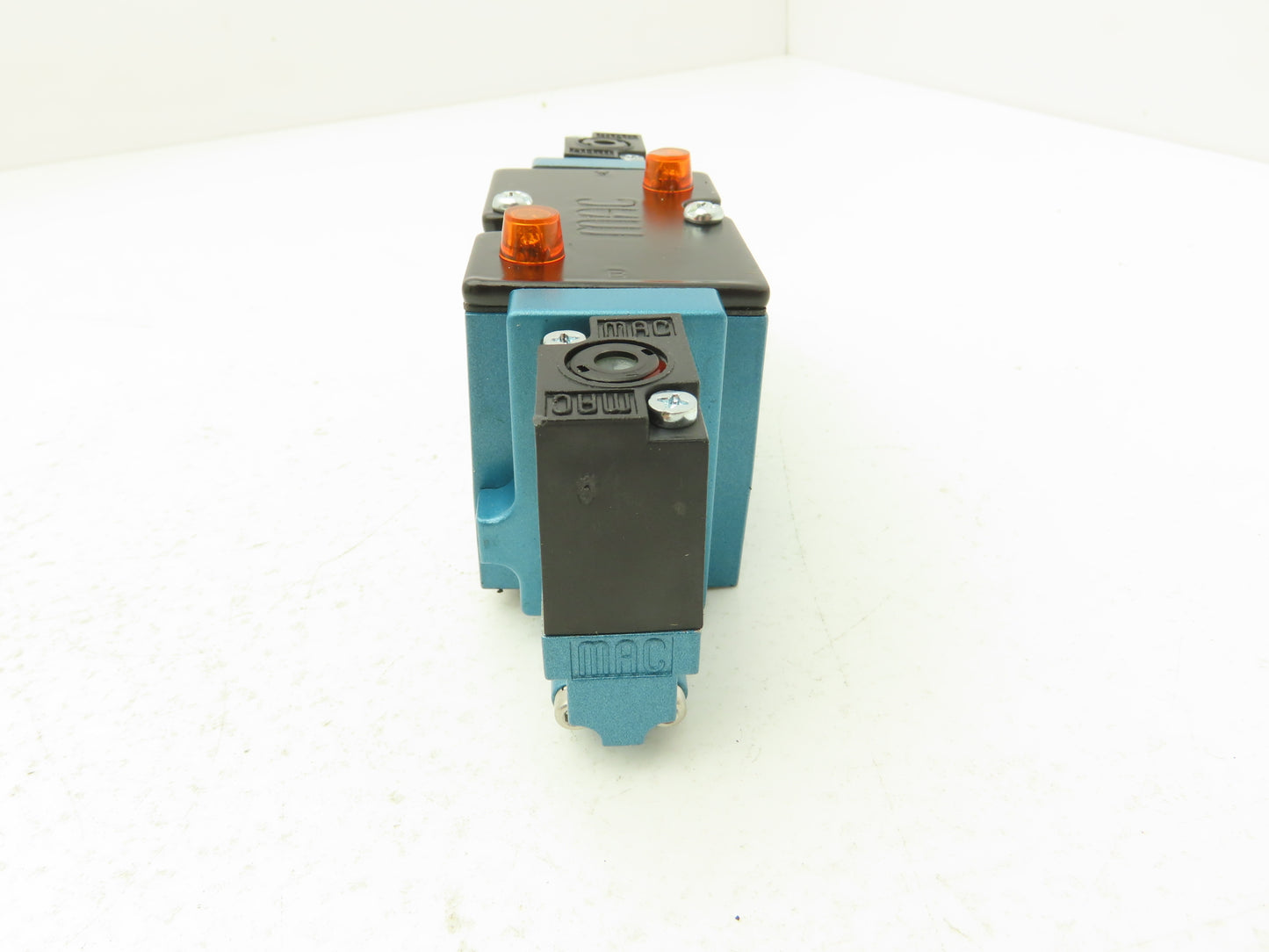 MAC 82A-BC-000-TM-DAAP-1DA Pneumatic Solenoid Valve 150PSI 120V TM-DAAJ-1DA