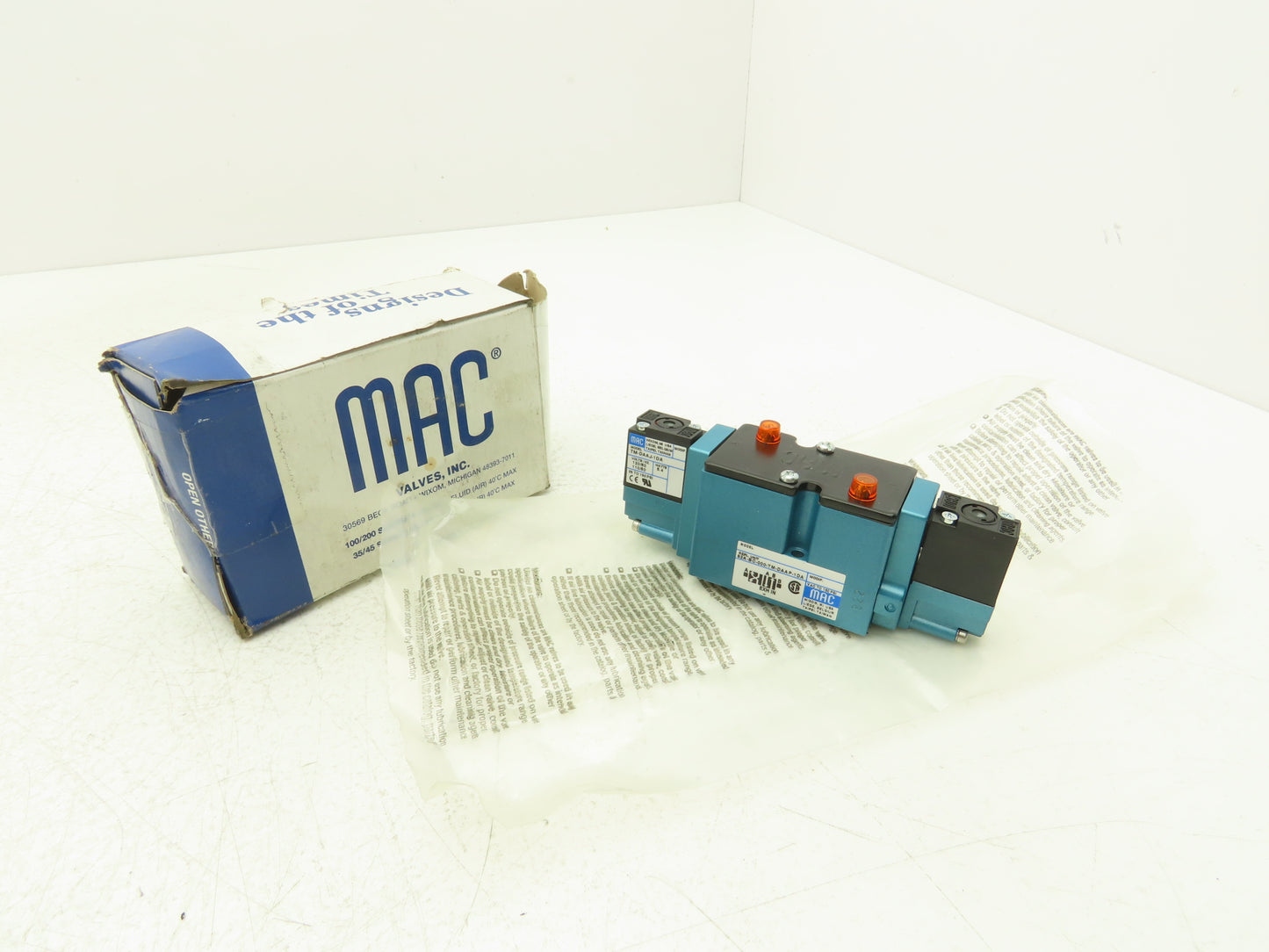 MAC 82A-BC-000-TM-DAAP-1DA Pneumatic Solenoid Valve 150PSI 120V TM-DAAJ-1DA