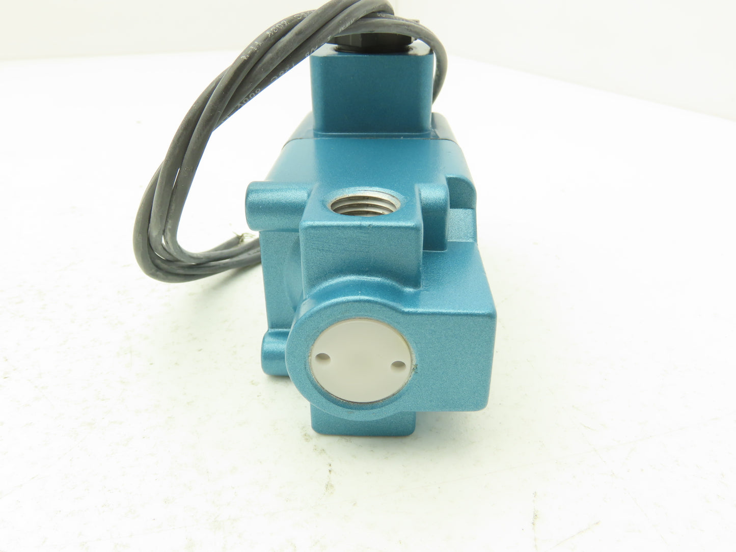 MAC 225B-111CCAA Pneumatic Solenoid Valve 120VAC 24VDC 1/4"NPT