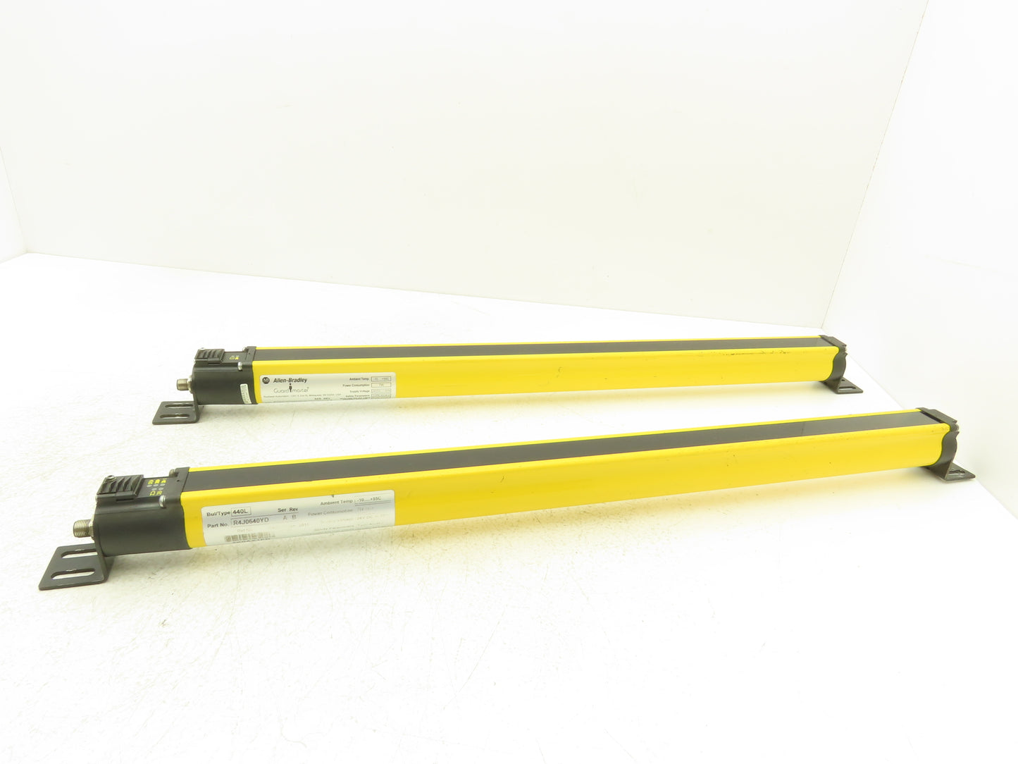 440L-P4J0640YD Guardshield Safety Light Curtain Transmitter/Receiver Set