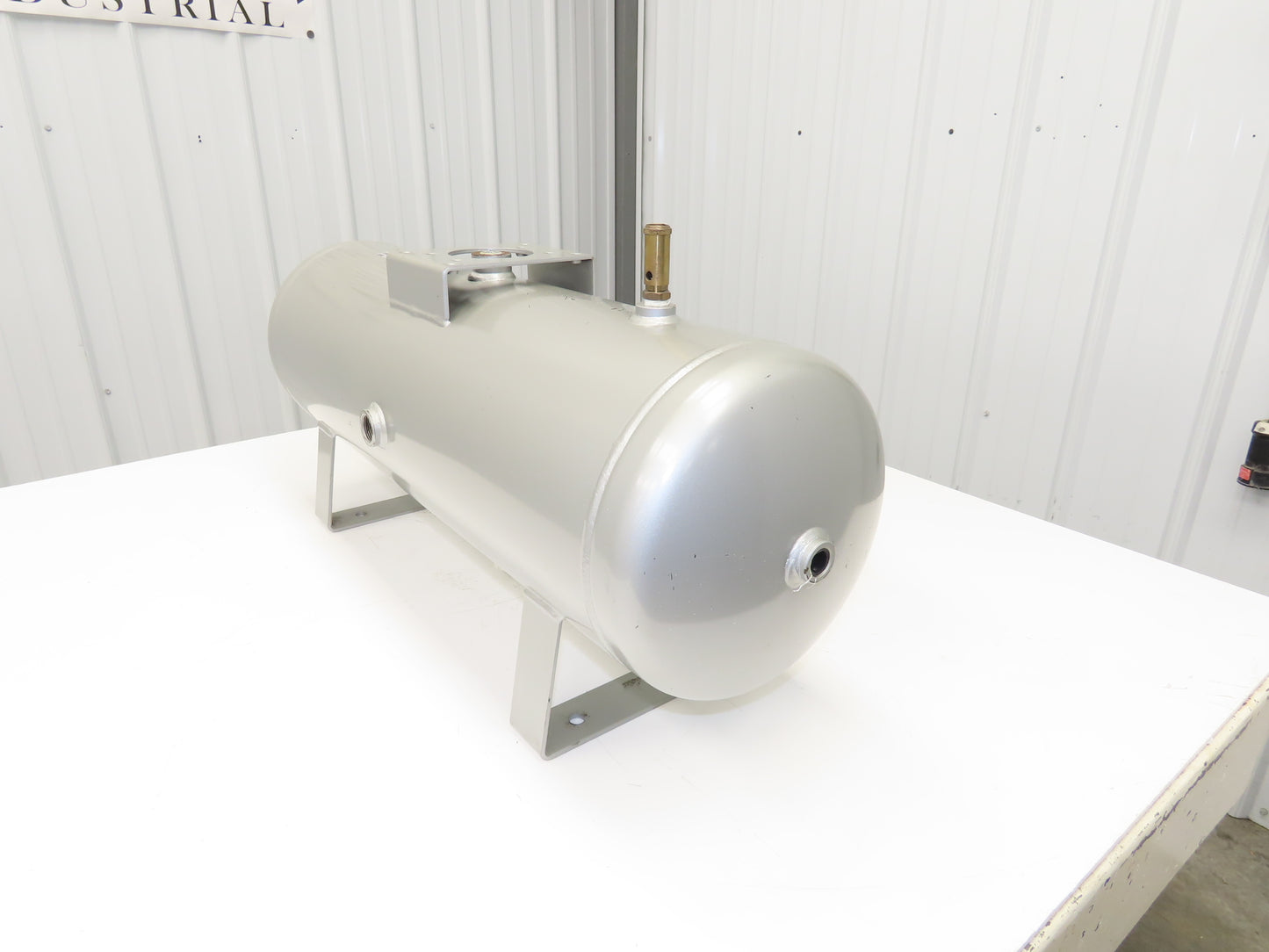 SMC VBAT38A1-RV Pneumatic Air Tank 1 Bar 145PSI 10 Gallon Capacity Compressed